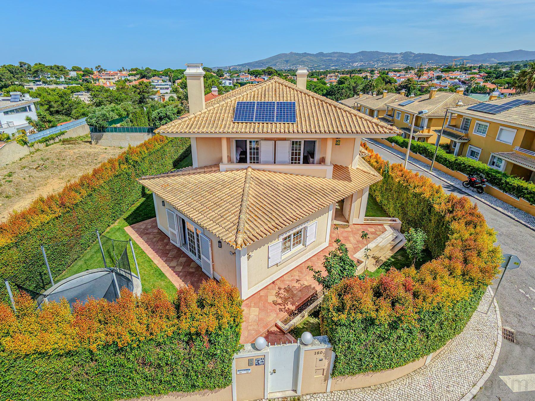 Fotografia imobiliária — vista aérea da moradia, Birre, Cascais