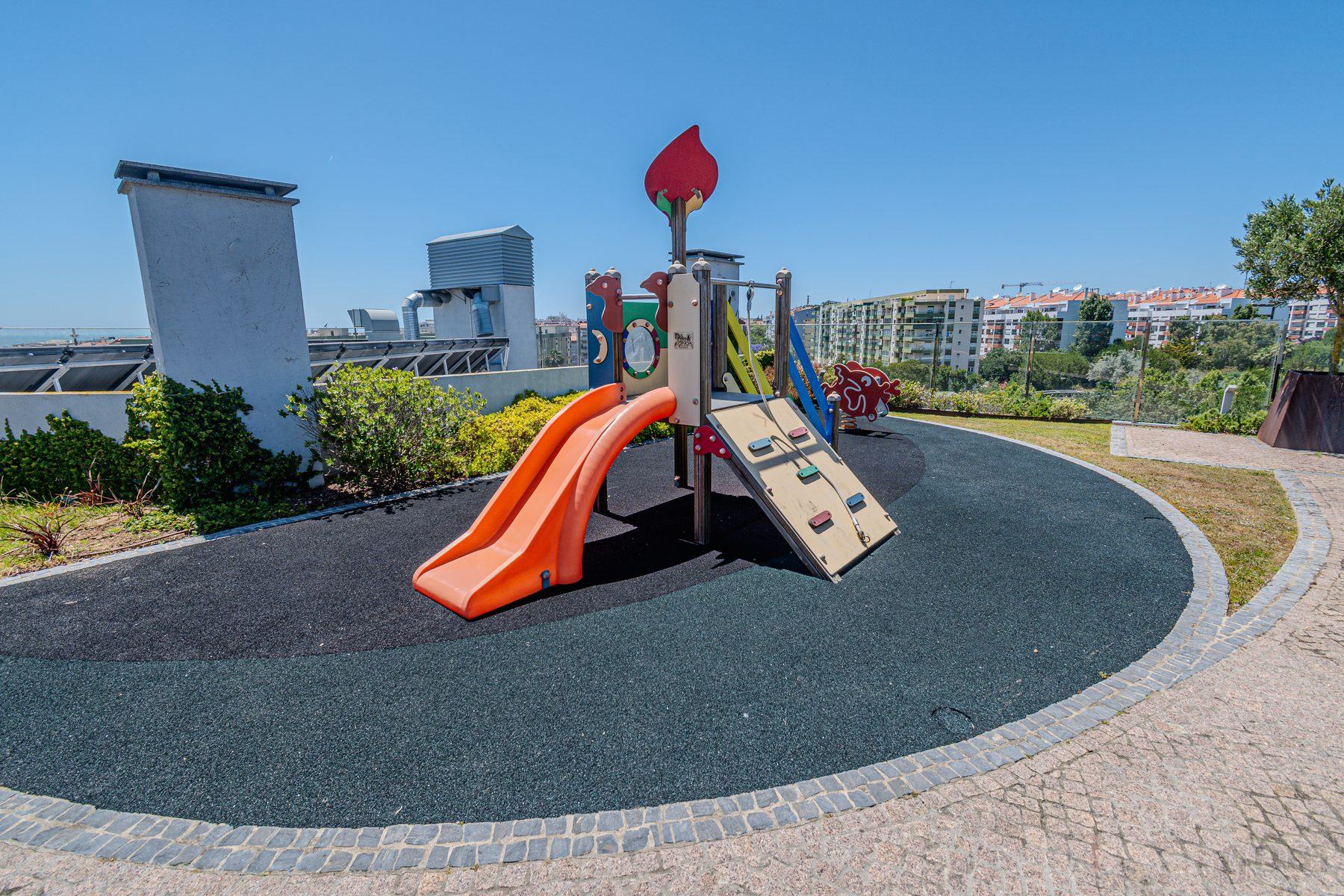Fotografia imobiliária — parque infantil do condomínio